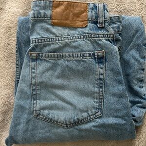 H&M High waisted wide leg blue jeans